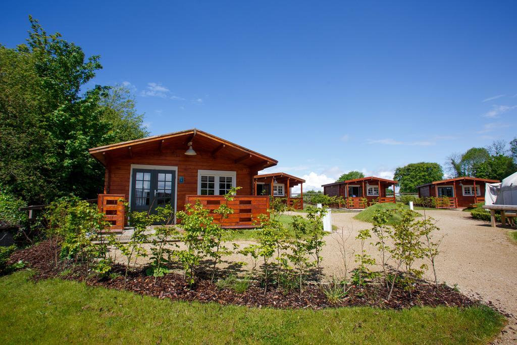 Готель Giltraps Townhouse & Glamping Kinnitty Екстер'єр фото