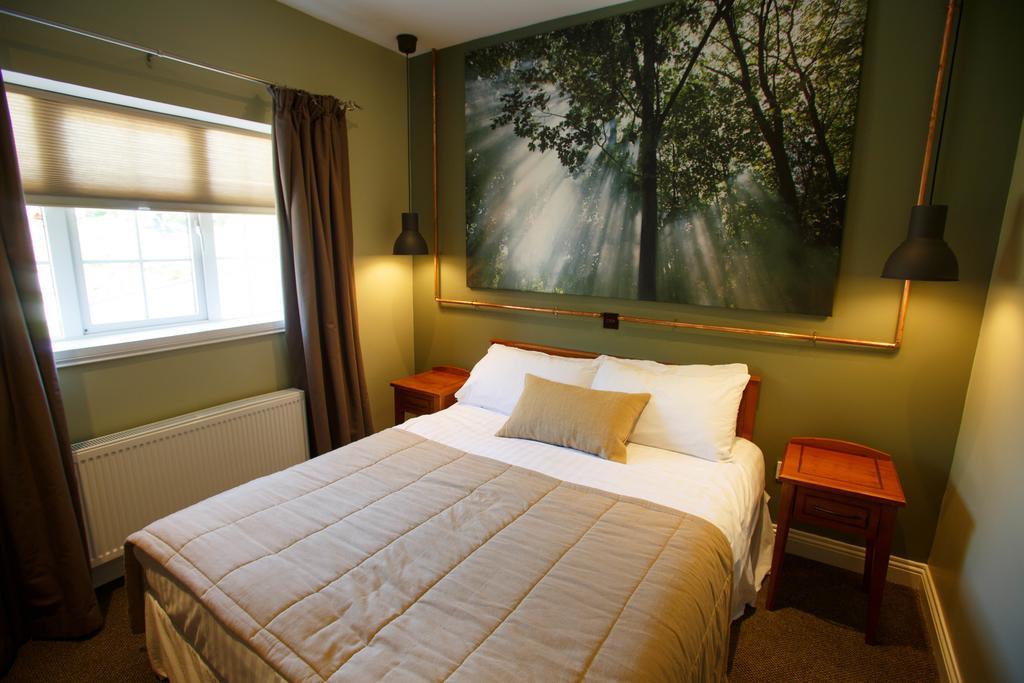 Готель Giltraps Townhouse & Glamping Kinnitty Екстер'єр фото